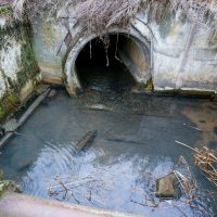 Flowing sewage water trough concrete tank Flowing sewage water trough concrete tank